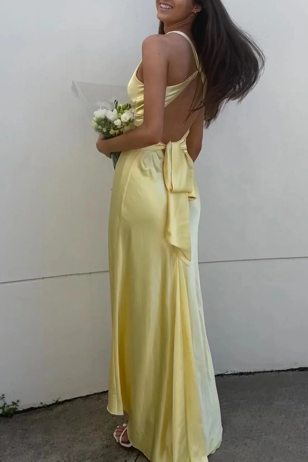 Chic Yellow Sheath Halter Neck Sleeveless Party Dress Pleated with Backless Bowknot Cheap Long Prom Dress