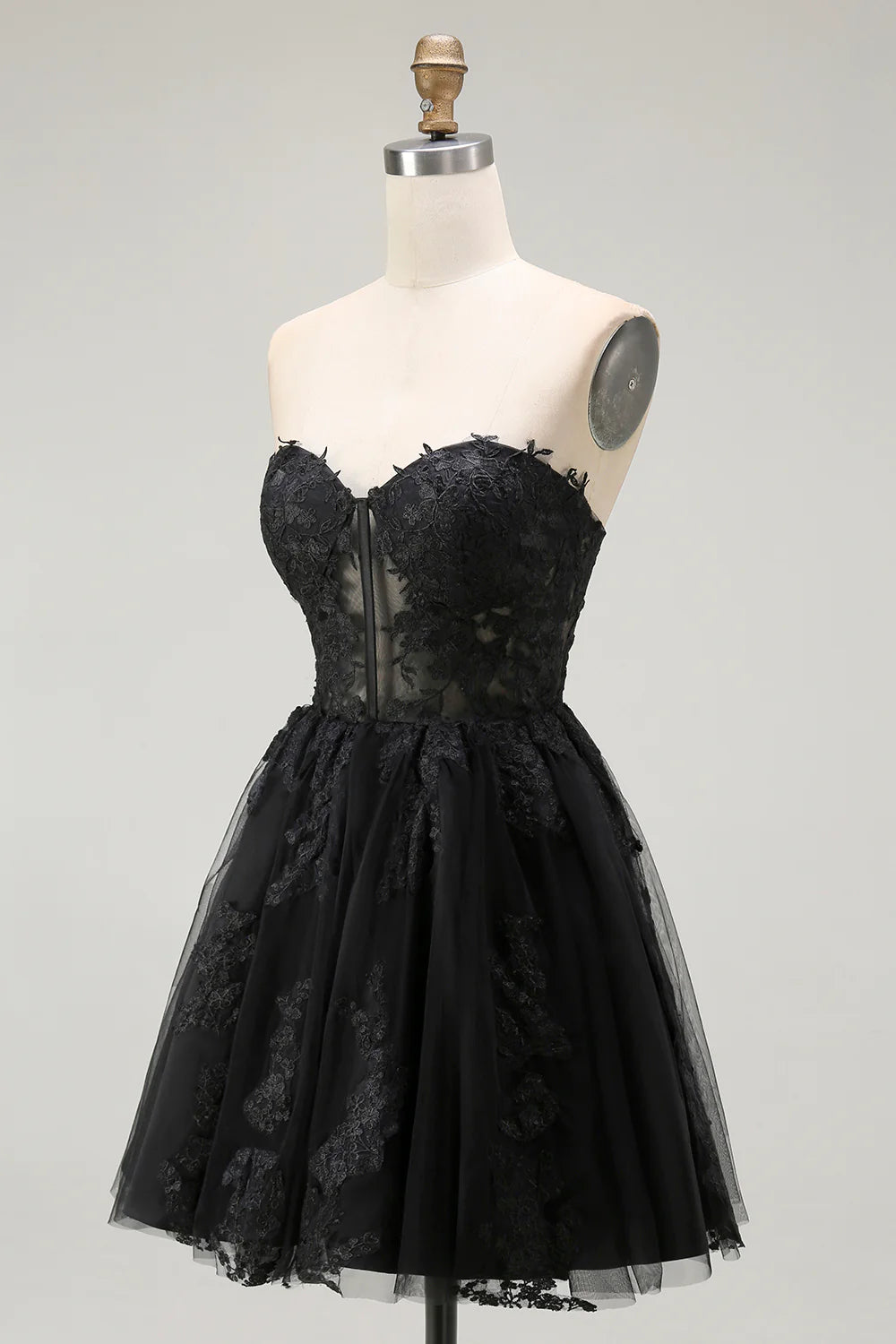 Exquisite Short Dress Black A Line Strapless Sweetheart Sleeveless Lace Applique Ruched Backless Bargain Homecoming Dress