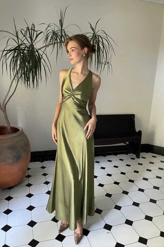 Chic Yellow Sheath Halter Neck Sleeveless Party Dress Pleated with Backless Bowknot Cheap Long Prom Dress