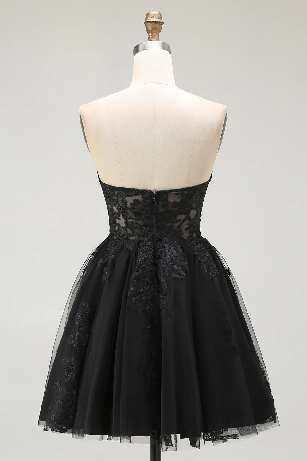 Exquisite Short Dress Black A Line Strapless Sweetheart Sleeveless Lace Applique Ruched Backless Bargain Homecoming Dress
