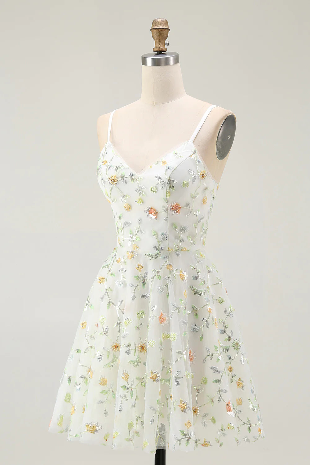 Exquisite Short Dress Sparkly A Line Spaghetti Straps V Neck Sleeveless Floral with Sequins Backless Bargain Homecoming Dress