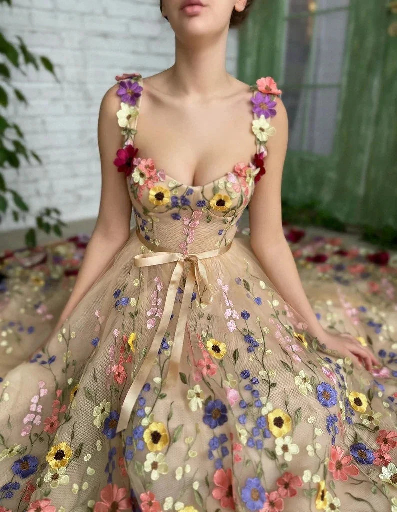 3D Floral-Embroidered Tulle Sweetheart A-Line Prom Dress
