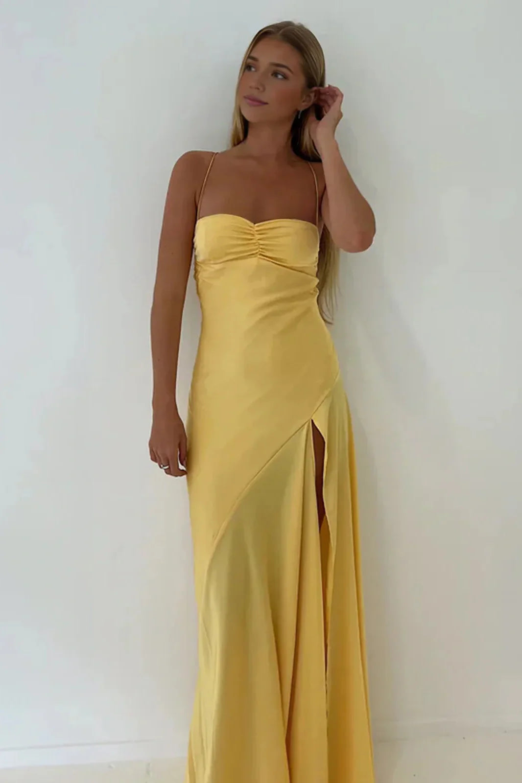Fashion Simple Pink Sheath Spaghetti Straps Sweetheart Neckline Pleated Sleeveless Party Dress with Split Front Backless Cheap Long Prom Dress
