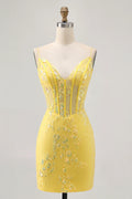 Exquisite Short Dress Sparkly Yellow Sheath Spaghetti Strap V Neck Sleeveless with Sequins Lace Applique V Back Hot Sale Homecoming Dress