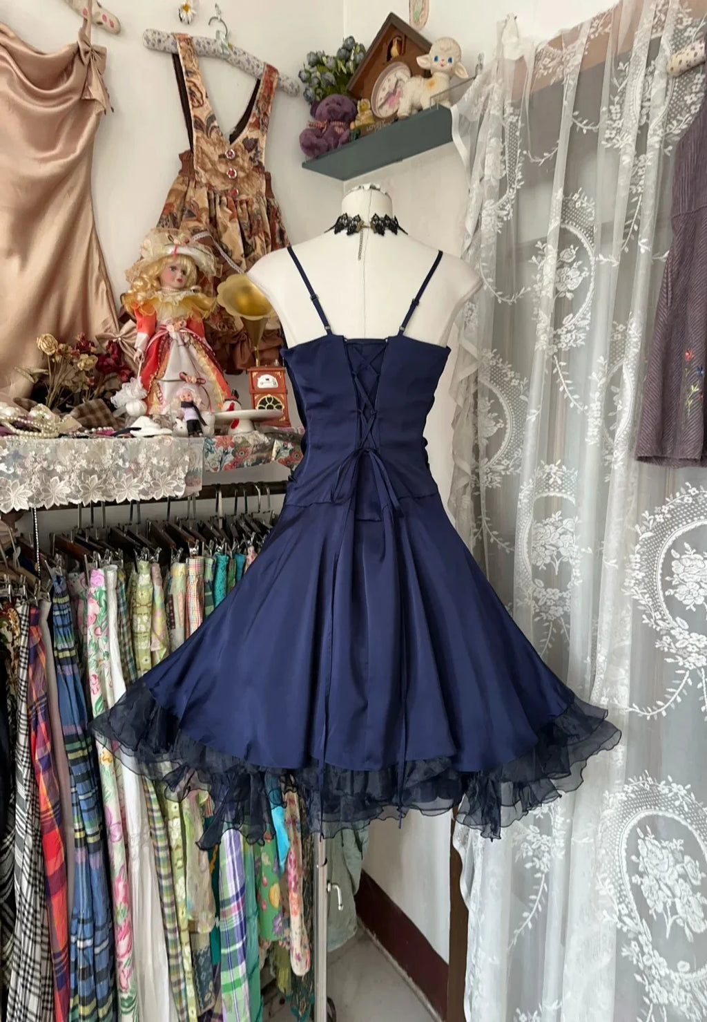 Chic Ruched Spaghetti-strap Bow-back Tulle-trim Mini Prom Dress