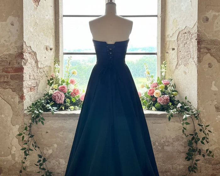 Luxurious Strapless Sweetheart Textured Mikado Lace-Up Back Sweeping-Train Ballgown