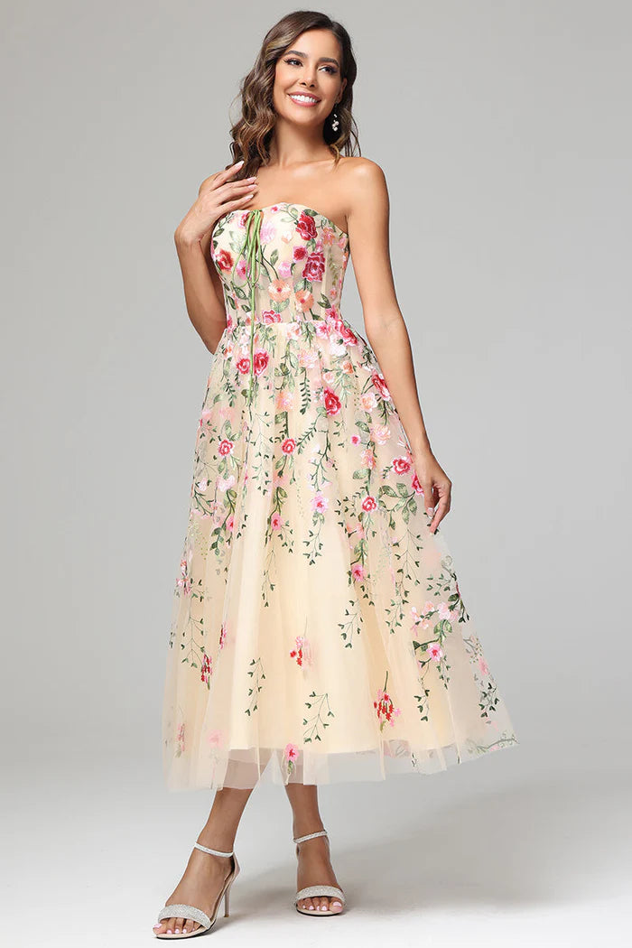 Romantic Floral Embroidered A-Line Strapless Sweetheart Neck Tea-Length Cocktail Dress for Women