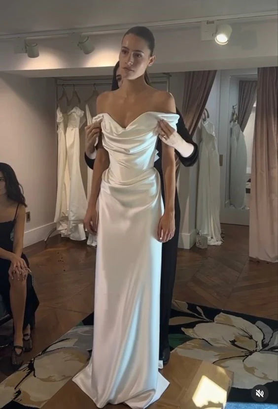 Sleek Draped Cowl-Neck Sleeveless Solid-Back Floor-Length Prom Dress
