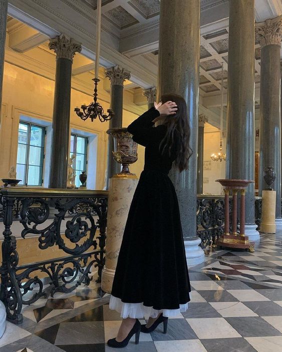 Velvet Square-Neck Long-Sleeve Two-Tone Tiered Floor-Length Prom Dress