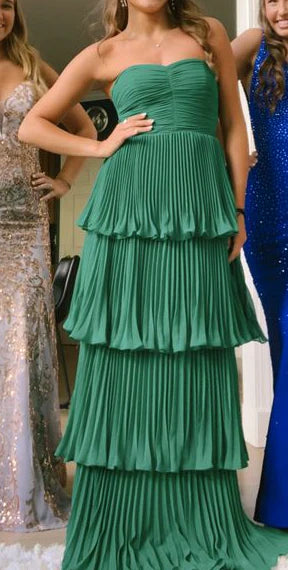 Vibrant Pleated Strapless Tiered Solid-Back Floor-Length Prom Dress